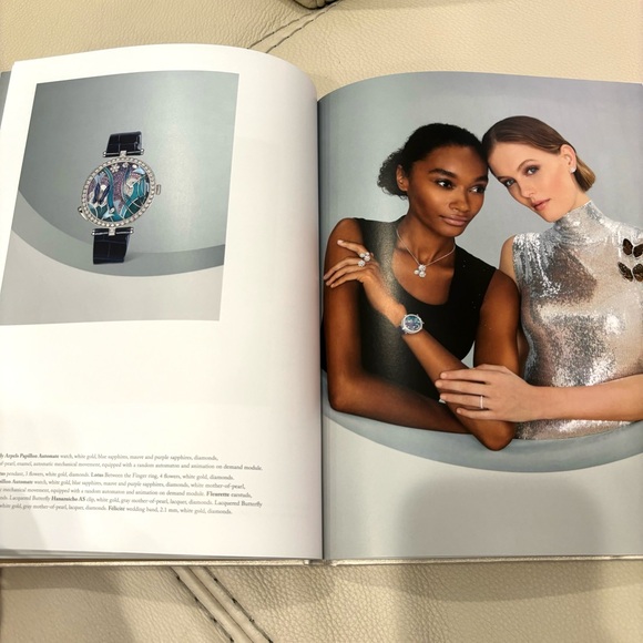 Van Cleef & Arpels Hardcover Jewel Collection Book Catalog - Picture 6 of 8